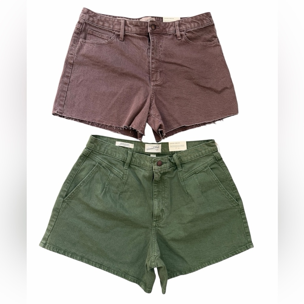 UNIVERSAL THREAD VINTAGE STRETCH MIDI SHORTS Green and Sandpiper Size 12 / 31